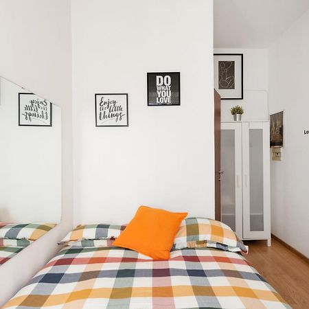 Central Little Basic Apartment Рим Экстерьер фото